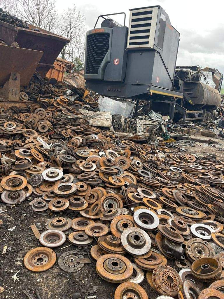 100% Pure Cast Iron Scrap Yard Hms Used Rails for Sale / Iron Scrap Wholesale Suppliers