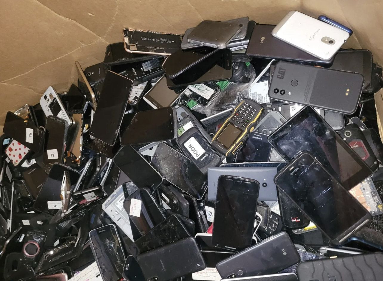 Buy cell phone scrap. Used cell phones